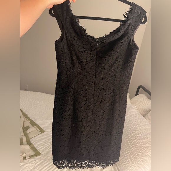 Bardot lace dress - Picture 2 of 4